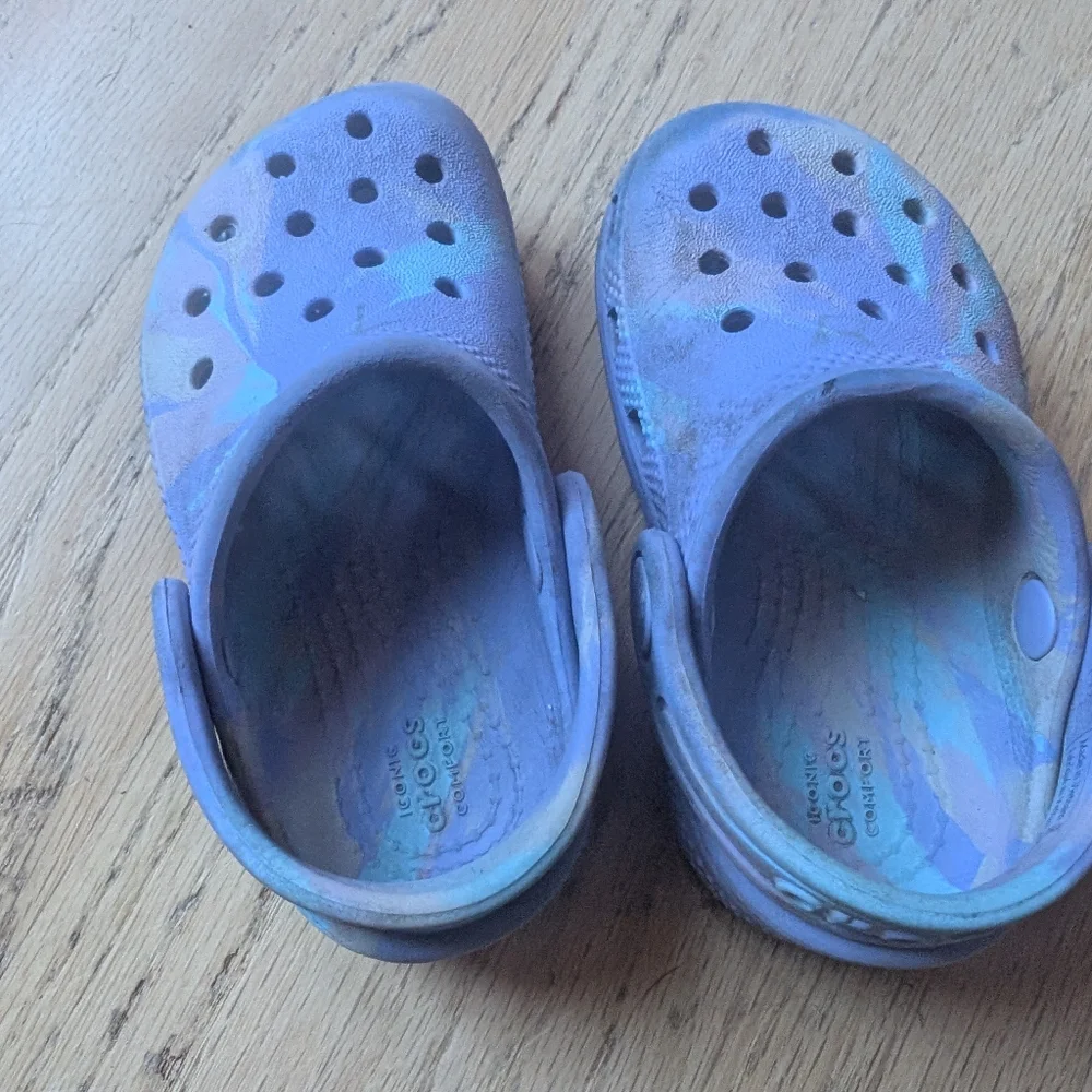 Crocs Purple Marble Baby Size 6